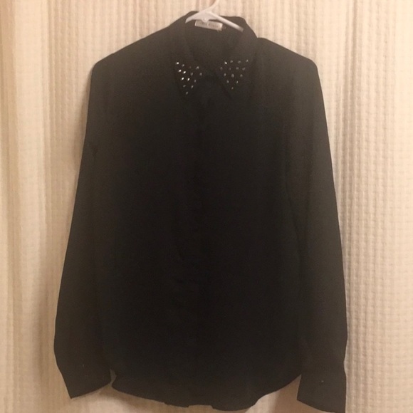Brand & Label top women's size medium black studded collar hidden button down - Picture 7 of 11